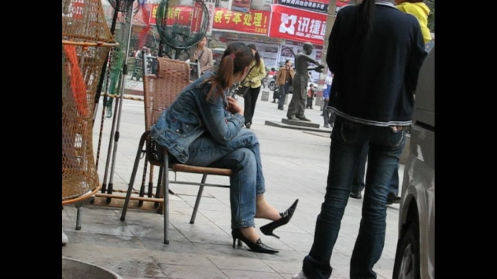 streetsnapdangl[00 01 36][20181126 234402 0]